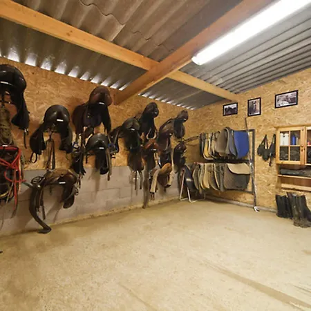 Centre Equestre Du Passe Temps 빌라 Dégagnac